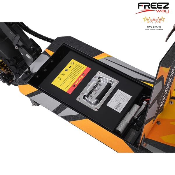 FREEZWAY E-Scooter AB2 6000W (2X3000W) motor 60V 40 Ah battery 11" inch tire Trade Sutinen EU