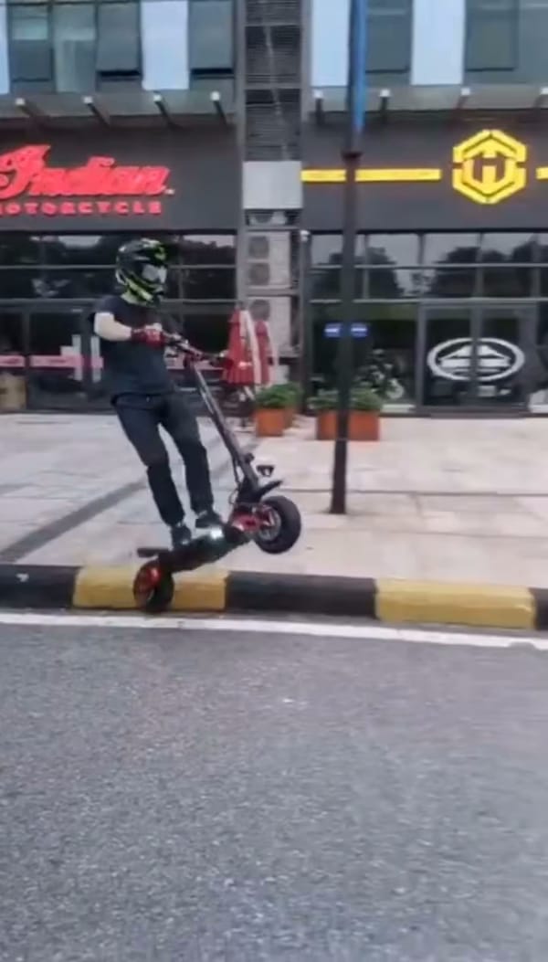 EcoRider E4-9 New Update 3600W(Dual Motor) 58.8V(Max) 23 Ah E-Scooter