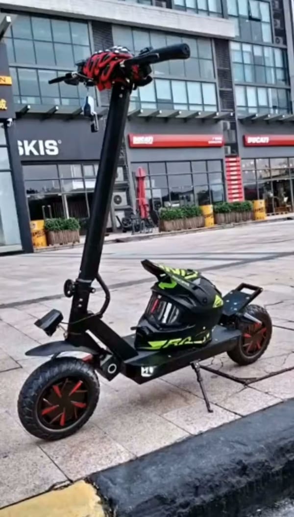 EcoRider E4-9 New Update 3600W(Dual Motor) 58.8V(Max) 23 Ah E-Scooter