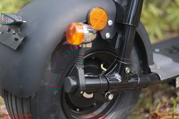 Dogebos SC10 E-Scooter 1500W 12Ah 2025 Modell Trade Sutinen EU