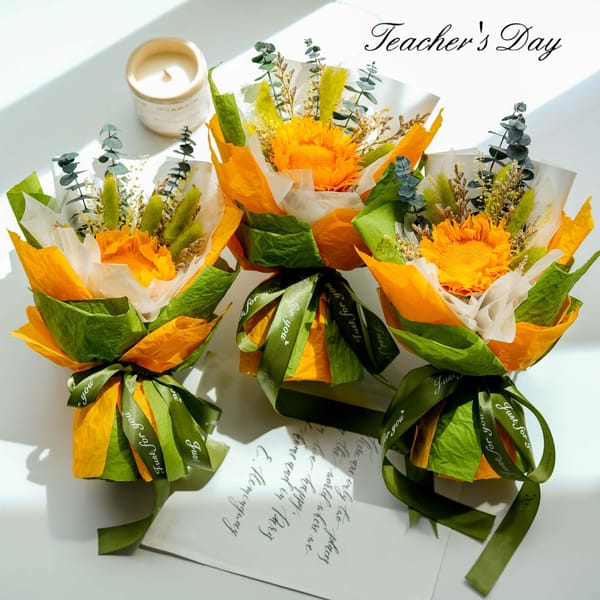 small bouquet supplier