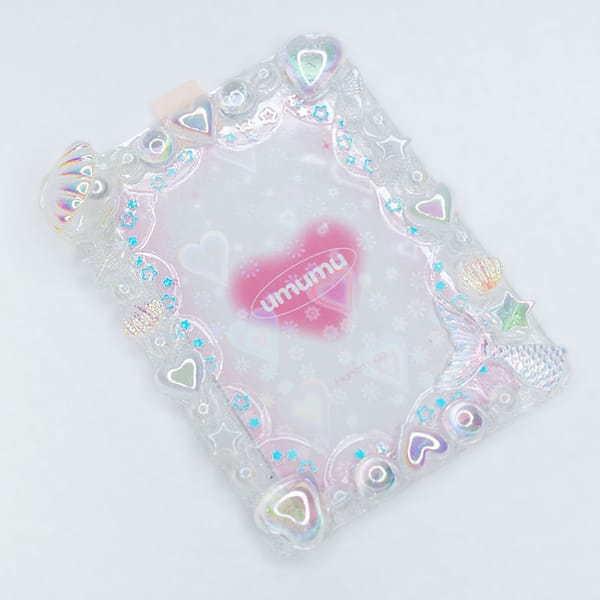 Pearl Clam Clear Photocard Case Side View Pearl Clam Clear Photocard Case Side View