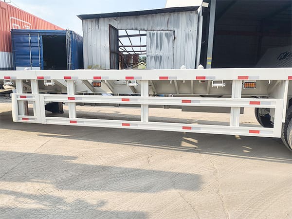 Customizable Flatbed Trailer Customizable Flatbed Trailer