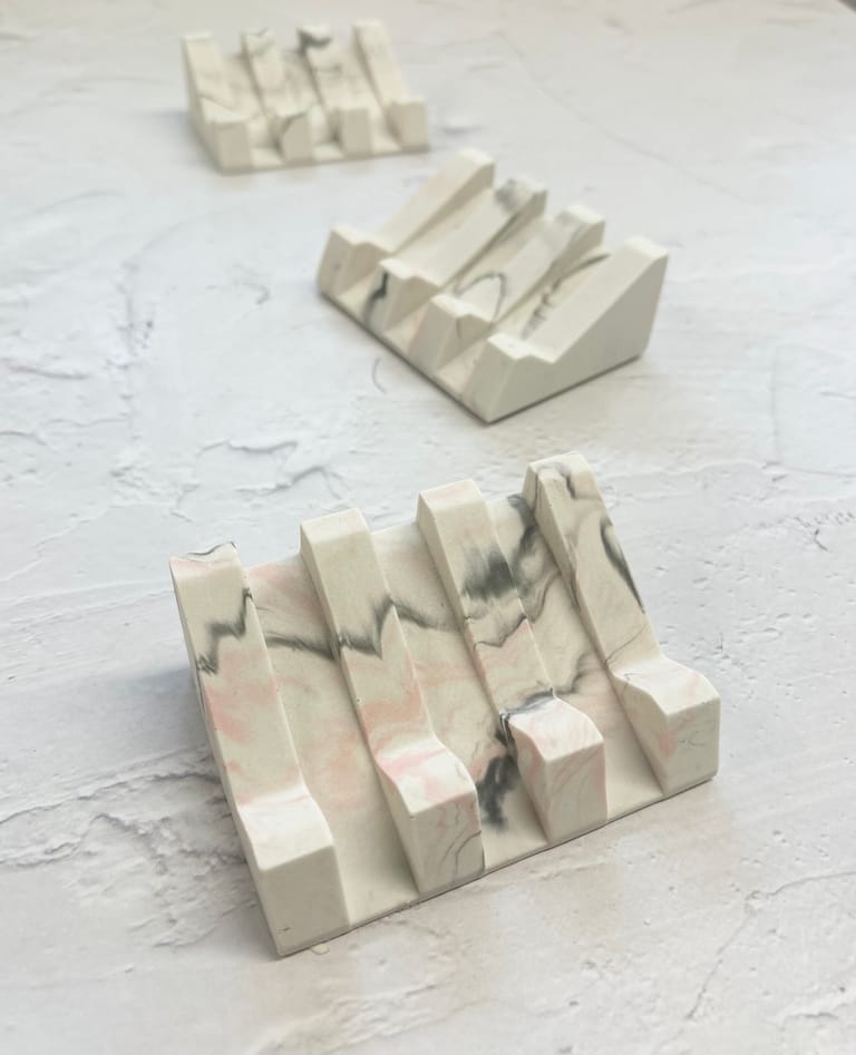 jesmonite soap or shampoo dish for the best possible drainage