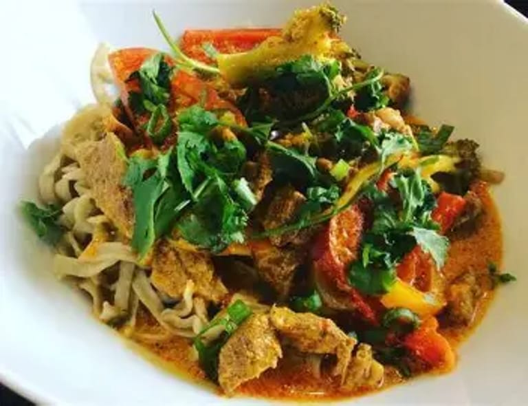 Bœuf sauté aux poivron et curry madras