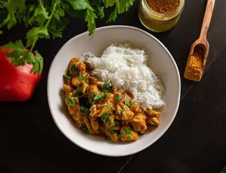 Poulet crémeux au curry indien