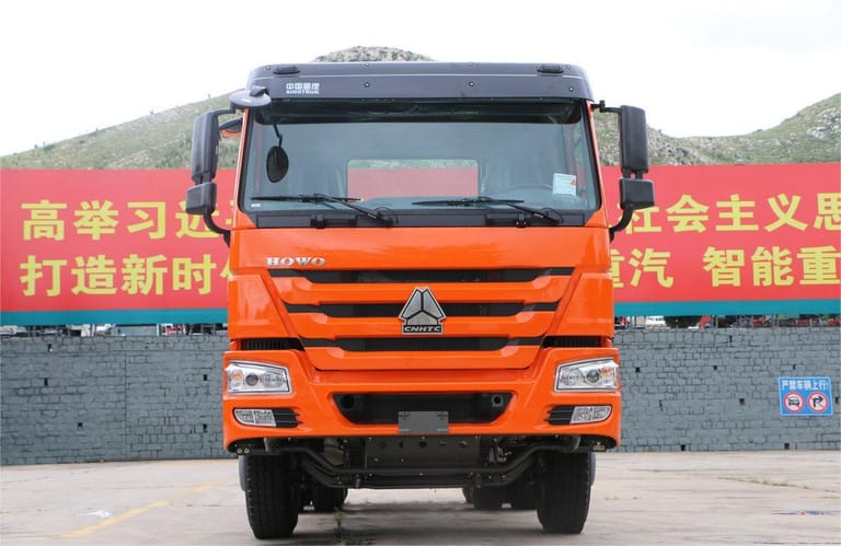 HOWO 380HP 6×4 Tractor Truck Head front view