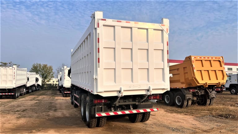 HOWO NX 400HP 8x4 Dump Truck rear view with dump body and hydraulic system HOWO NX 400HP 8x4 Dump Truck rear view with dump body and hydraulic system