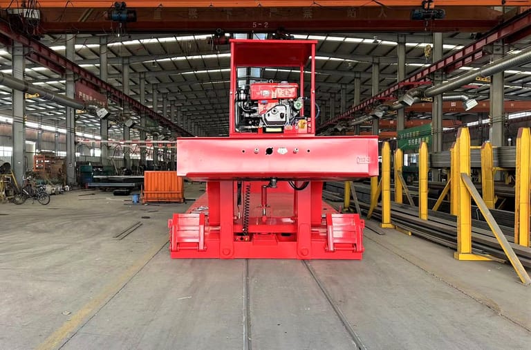 Front view of ZW Group 3 Axle 80 Ton Removable Gooseneck Lowboy Trailer showing HG60 steel frame and JOST kingpin Front view of ZW Group 3 Axle 80 Ton Removable Gooseneck Lowboy Trailer showing HG60 steel frame and JOST kingpin