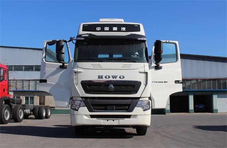 HOWO T7H 500HP 4X2 tractor truck front view HOWO T7H 500HP 4X2 tractor truck front view