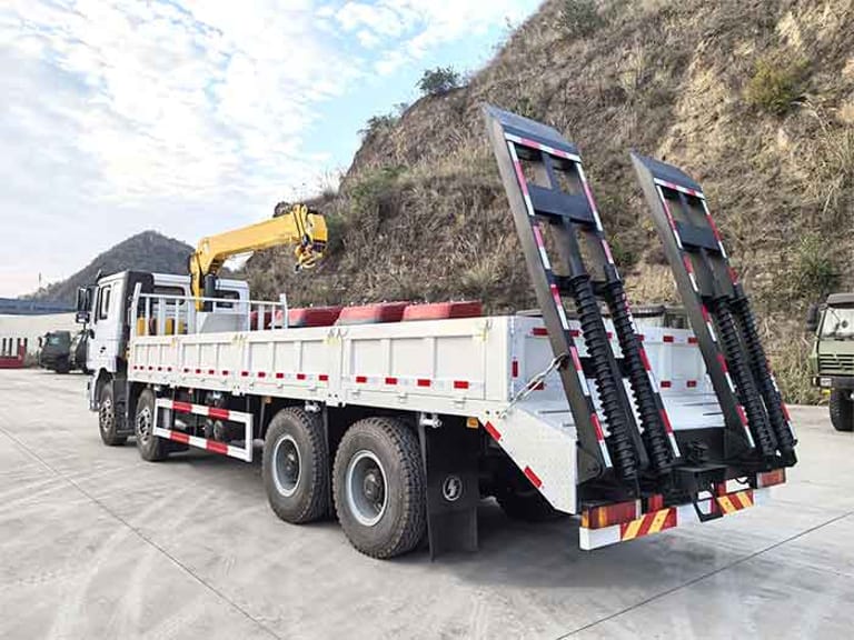 Shacman F3000 8×4 Truck Mounted Crane Shacman F3000 8×4 Truck Mounted Crane