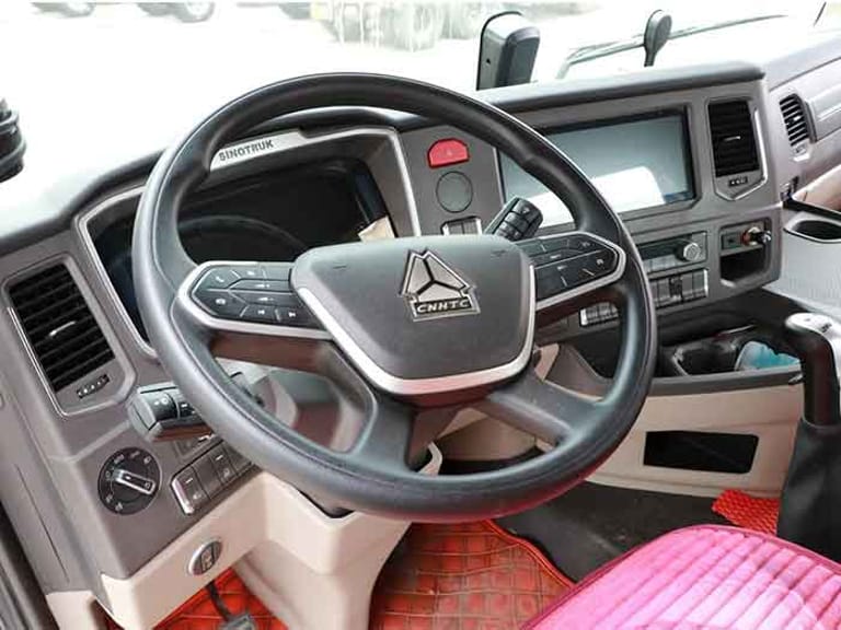 HOWO MAX 510HP 6×4 Tractor Truck ergonomic steering wheel and dashboard controls HOWO MAX 510HP 6×4 Tractor Truck ergonomic steering wheel and dashboard controls