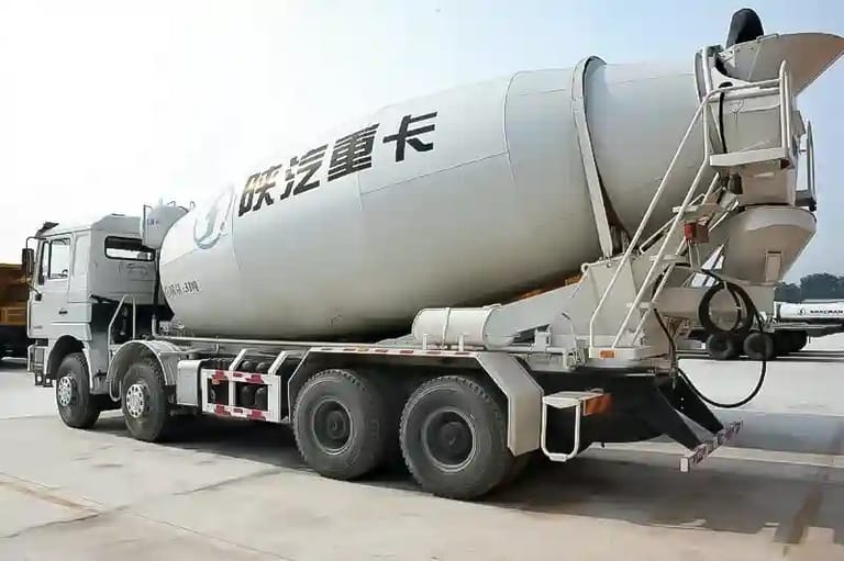 Shacman X3000 8×4 Concrete Mixer Truck Shacman X3000 8×4 Concrete Mixer Truck