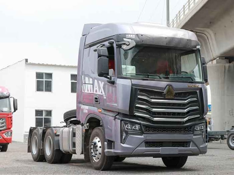 HOWO MAX 510HP 6×4 Tractor Truck angled front view highlighting cab, chassis, and wheel configuration HOWO MAX 510HP 6×4 Tractor Truck angled front view highlighting cab, chassis, and wheel configuration
