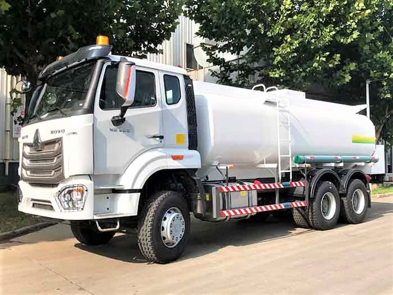 HOWO NX 300HP 6×4 Fuel Tank Truck, left-side profile HOWO NX 300HP 6×4 Fuel Tank Truck, left-side profile