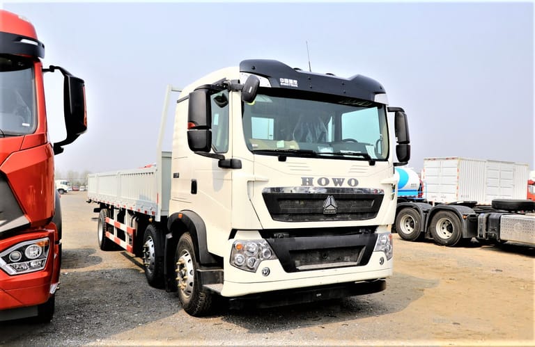 HOWO T5G 6×4 Board Body Cargo Truck HOWO T5G 6×4 Board Body Cargo Truck