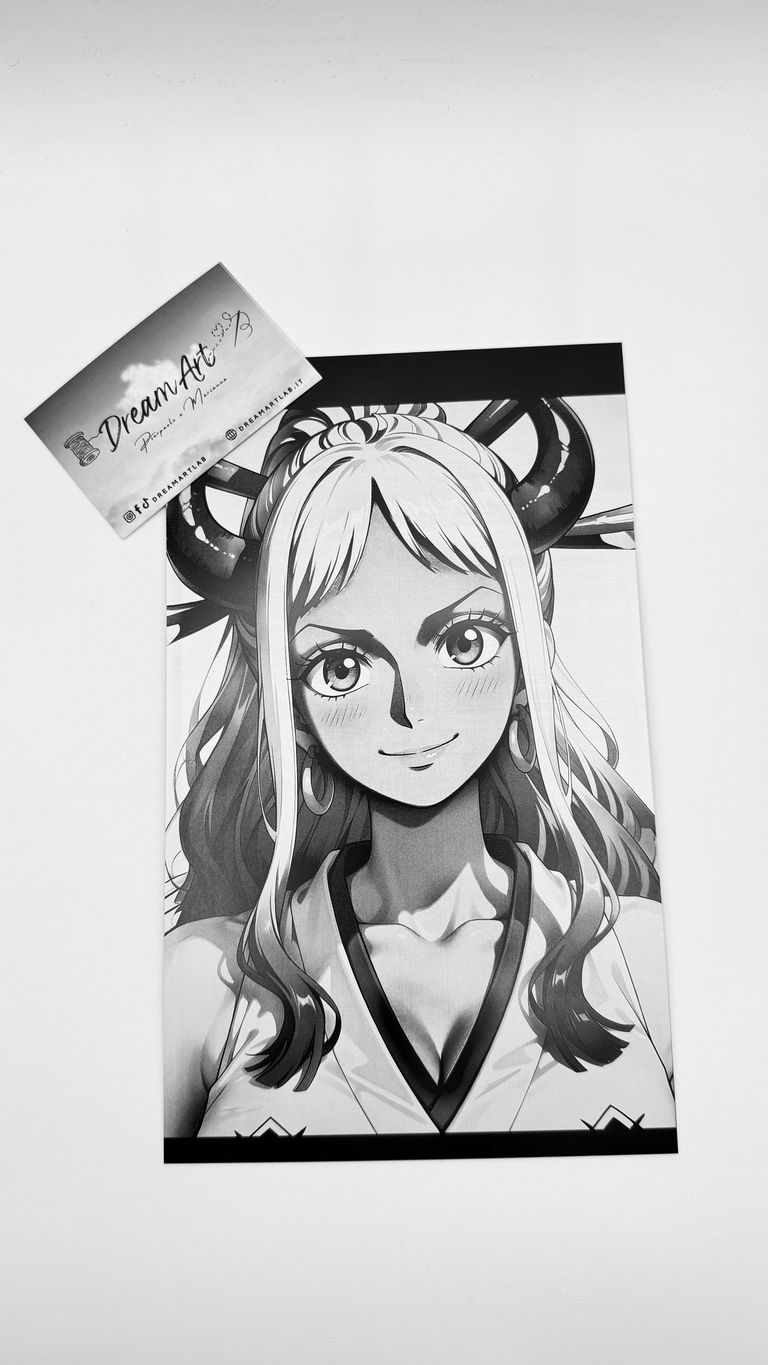 Quadro anime Yamato one piece inciso su lastra di alluminio con incisione laser e cornice elegante