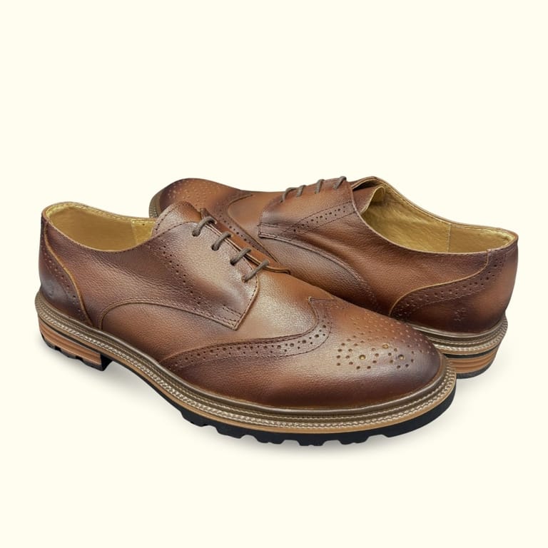Zapatos bostonianos marca dargo color cafe coñac con suela TR antiderrapante completamente de piel, plantilla super cómoda cubierta de piel de cerdo, corte y forro de piel, es un producto de alta calidad , es un calzado realizado en León Guanajuato Mexico directo desde fabrica
