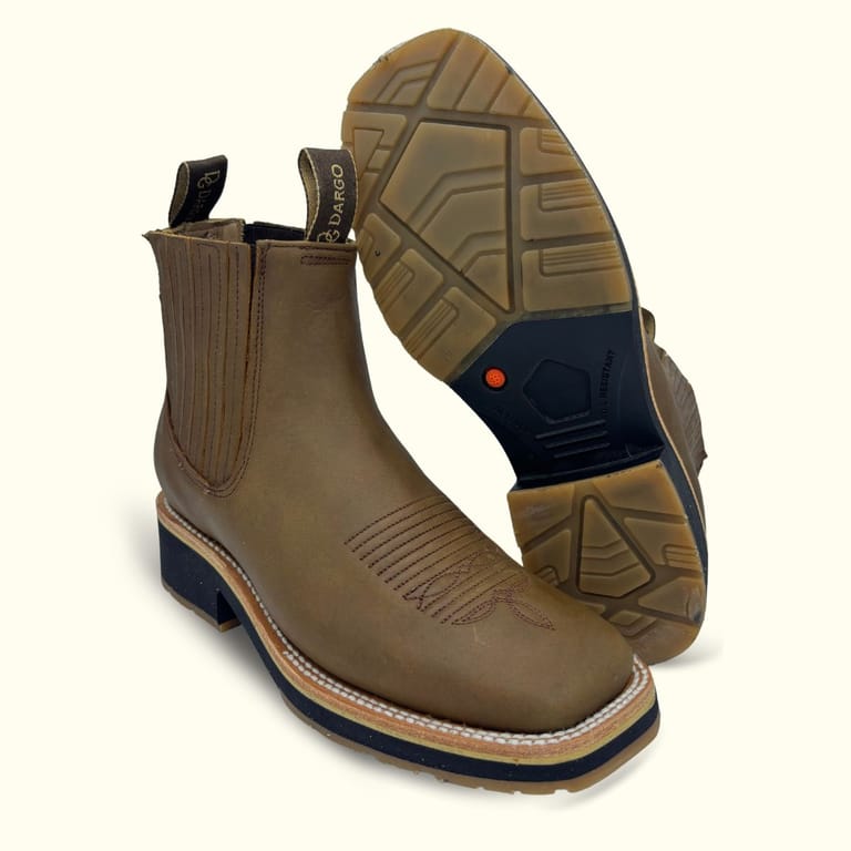 Botin vaquero marca Dargo para trabajo de uso rudo completamente de piel genuina con acabado crazy thang cómodo en horma bulldog, hecho en mexico Botin vaquero marca Dargo para trabajo de uso rudo completamente de piel genuina con acabado crazy thang cómodo en horma bulldog, hecho en mexico