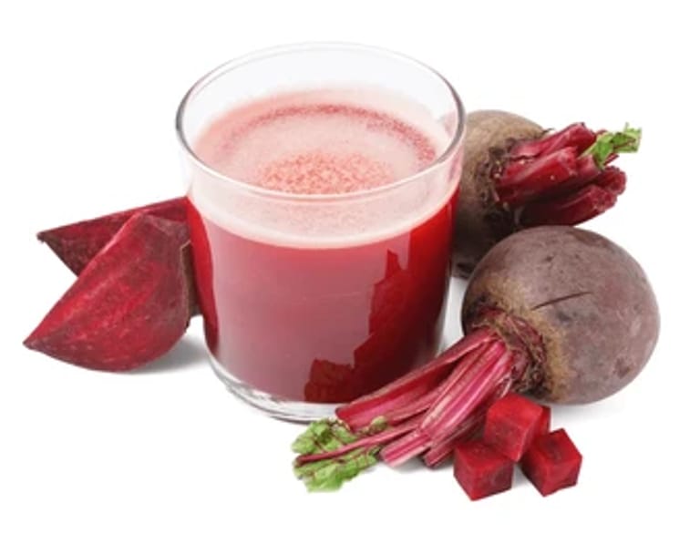 frisch gepresstem Rote-Beete-Saft