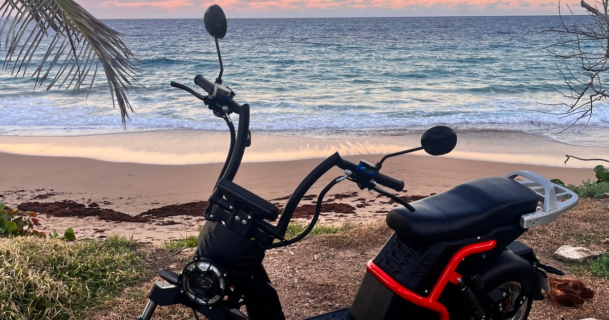 Scooter 50CC électrique 2 Personnes Scoot'Au Saintes