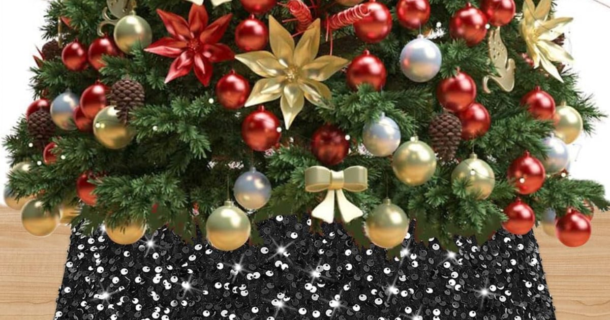 30 Inch Velvet Black Christmas Tree Collar with Sequins in Gift Box