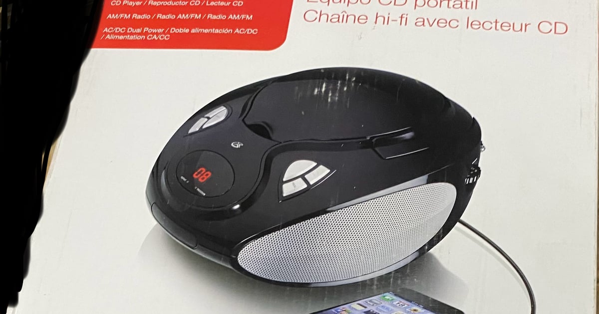 GPX Wireless Bluetooth CD Boombox 2nd CHANCE MERCHANDISE