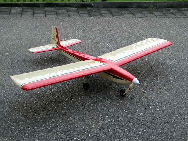 Senior Falcon - RC Sports Model by Carl Goldberg - Laser-cut Balsa/Ply ...