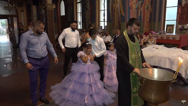 15Botez Buba and Annie | krashtene
