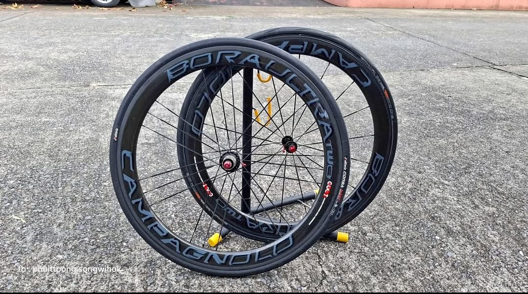 CAMPAGNOLO Front Wheel Bora Ultra Two Tubular bright label