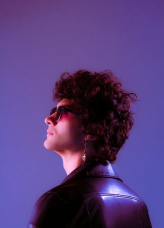 woman in black shirt wearing sunglasses