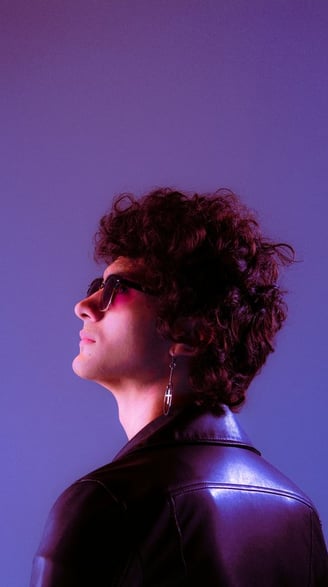 woman in black shirt wearing sunglasses