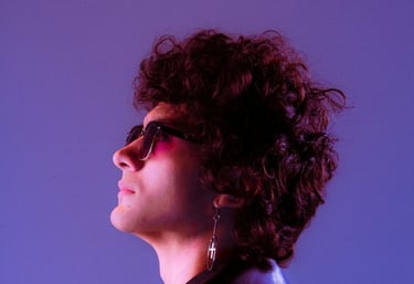 woman in black shirt wearing sunglasses