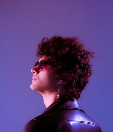 woman in black shirt wearing sunglasses