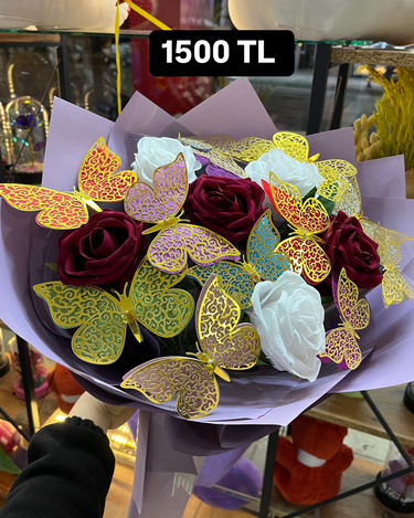 Dekoratif Çiçek Buketi