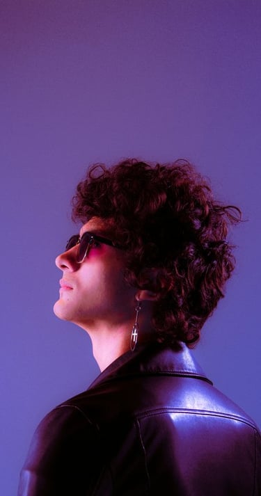 woman in black shirt wearing sunglasses