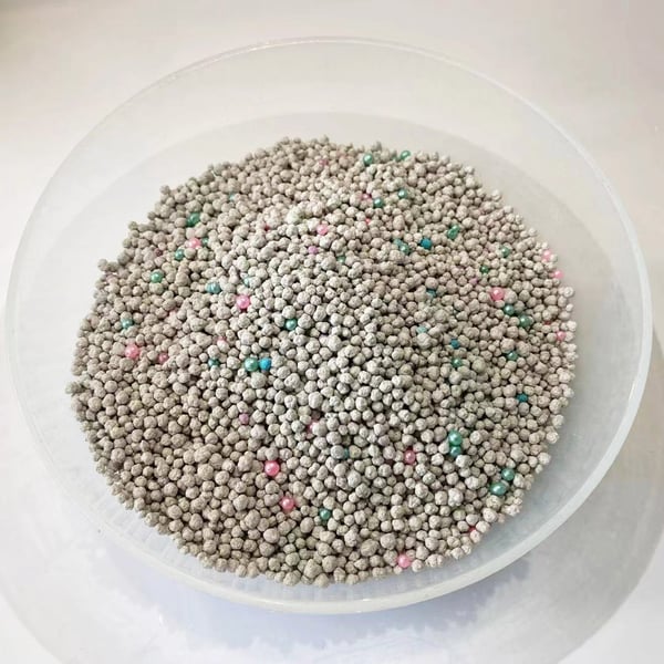 Ball-Shape Bentonite Cat Litter With Colorful Silica Balls