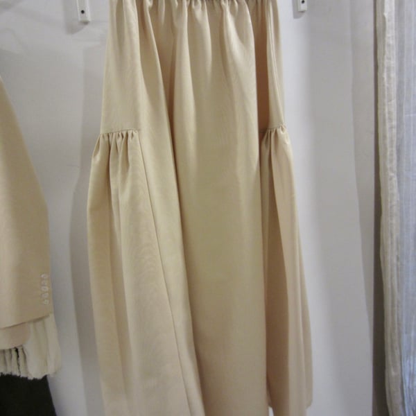 Fatima Moire Oversized Voluminous skirt
