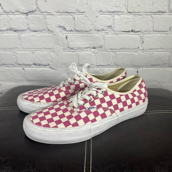 Pink hot sale vans pro