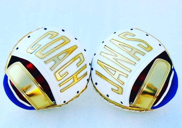 Personalized boxing gloves store