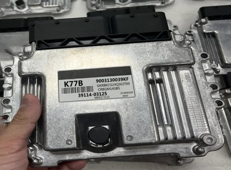 39110-03420 MEG17.9.12.1 車エンジンコンピュータボード ECU 電子制御ユニット A04、起亜と互換性 39110-03420 オリジナル車エンジンコンピュータボード ECU 電子制御ユニット A04 Kia-MEG17.9.12.1