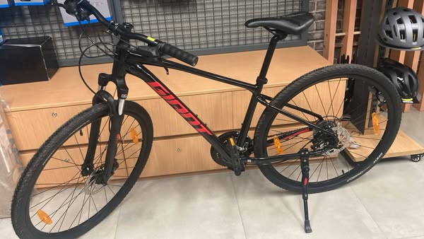 giant roam 4 bicycle Giant Roam 4 Hybrid Bike - Small