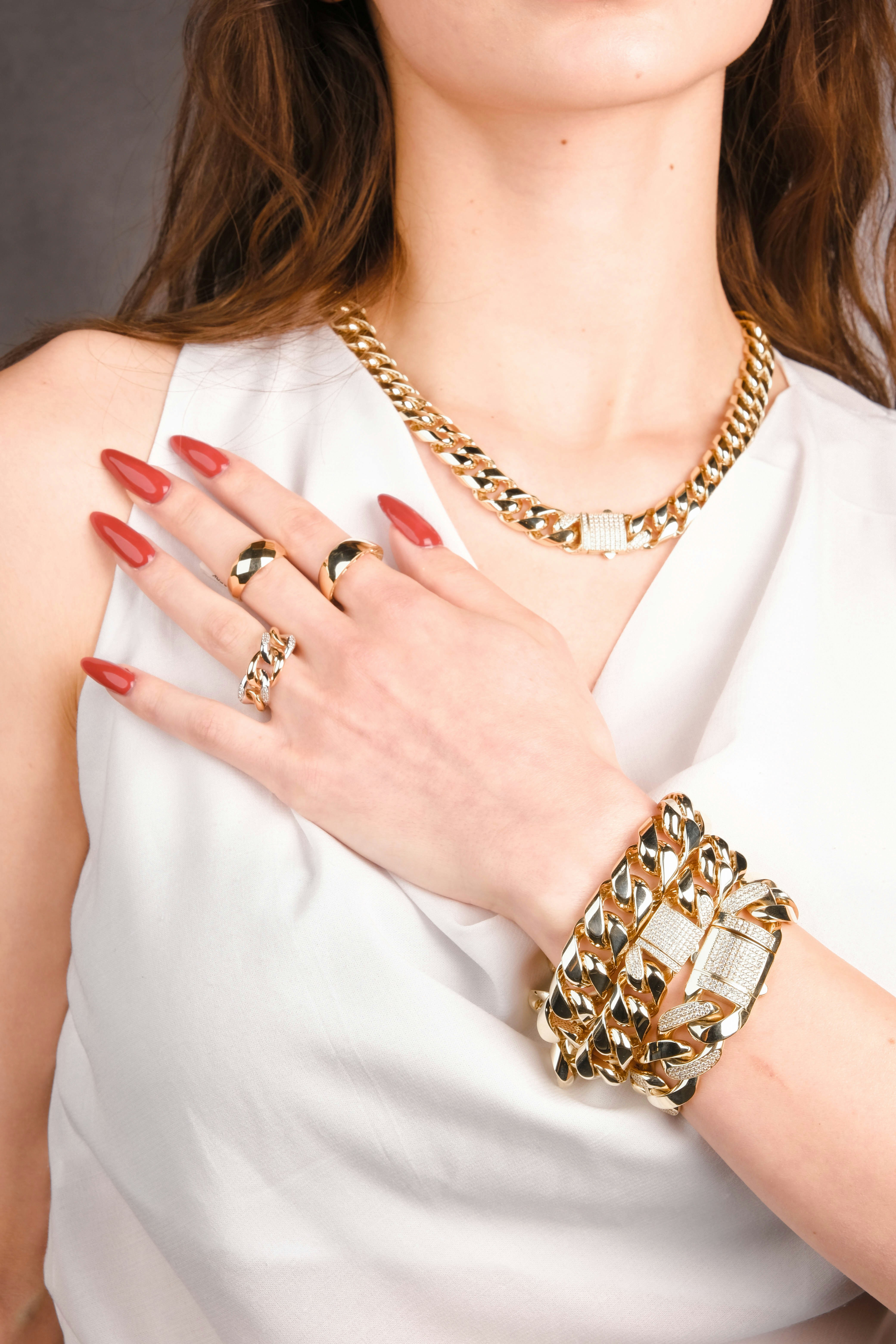 Pearlescent bracelet