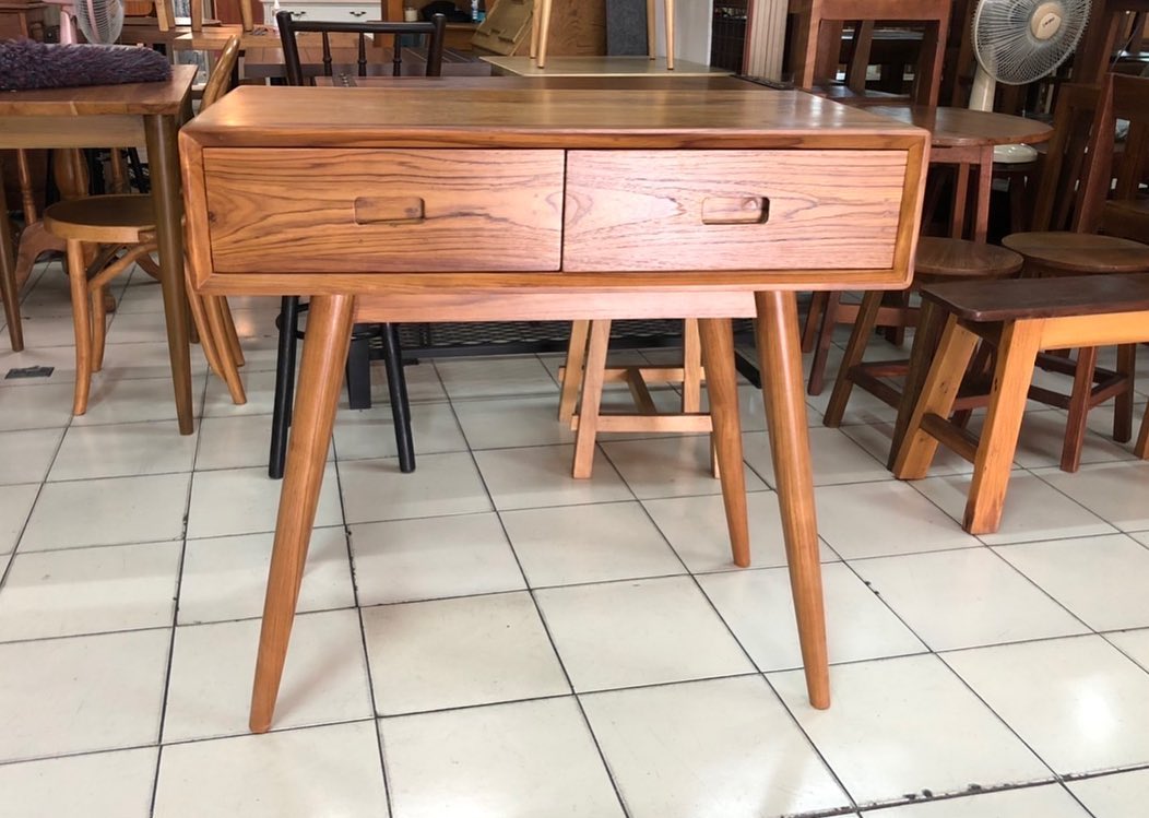 โต๊ะวางของไม้สัก