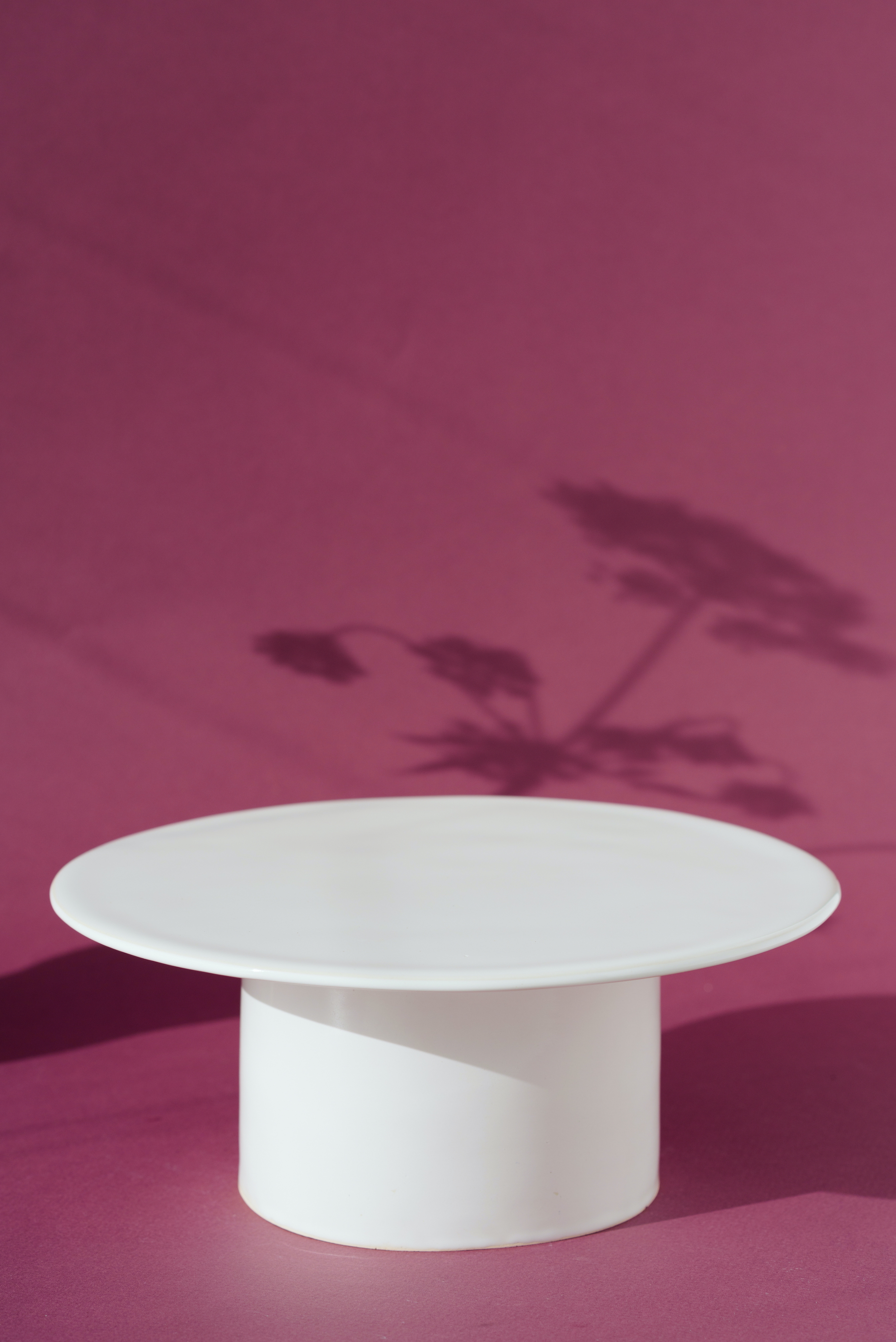 Keraminė tortinė ant kojelės