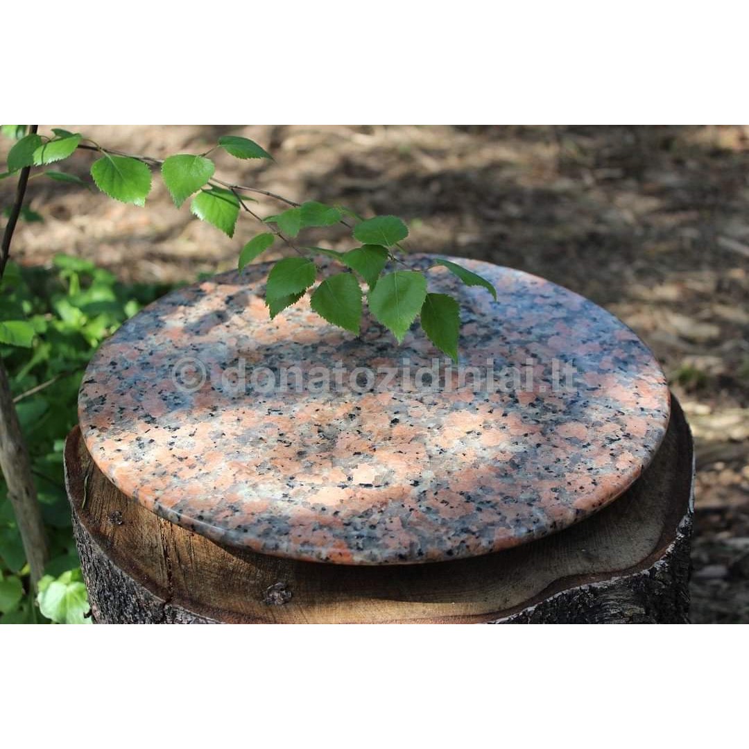 Apvalus padėklas iš raudono granito