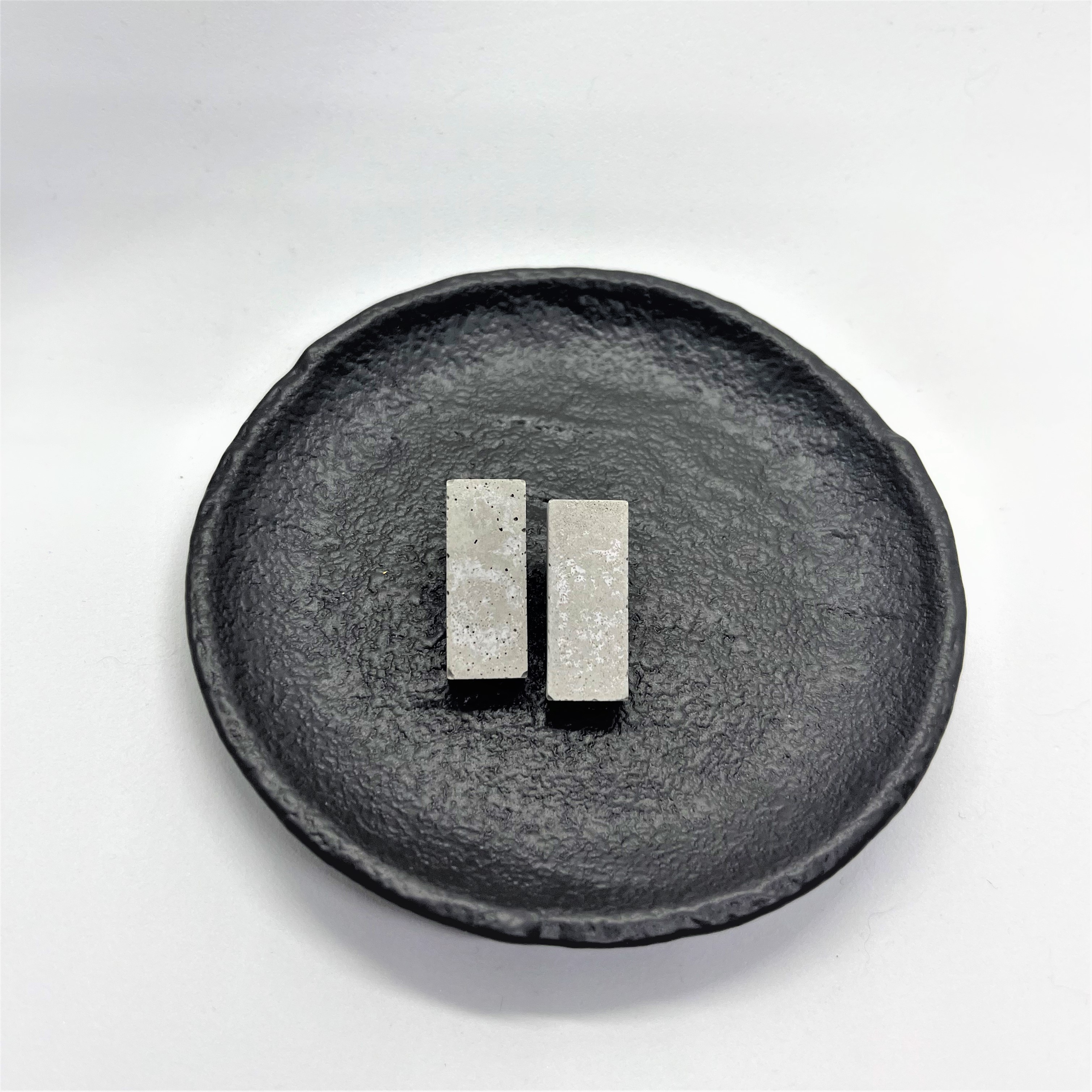 Auskarai DALIS TAVĘS, pilki atspalviai/ Earrings PART OF YOU, grey tones