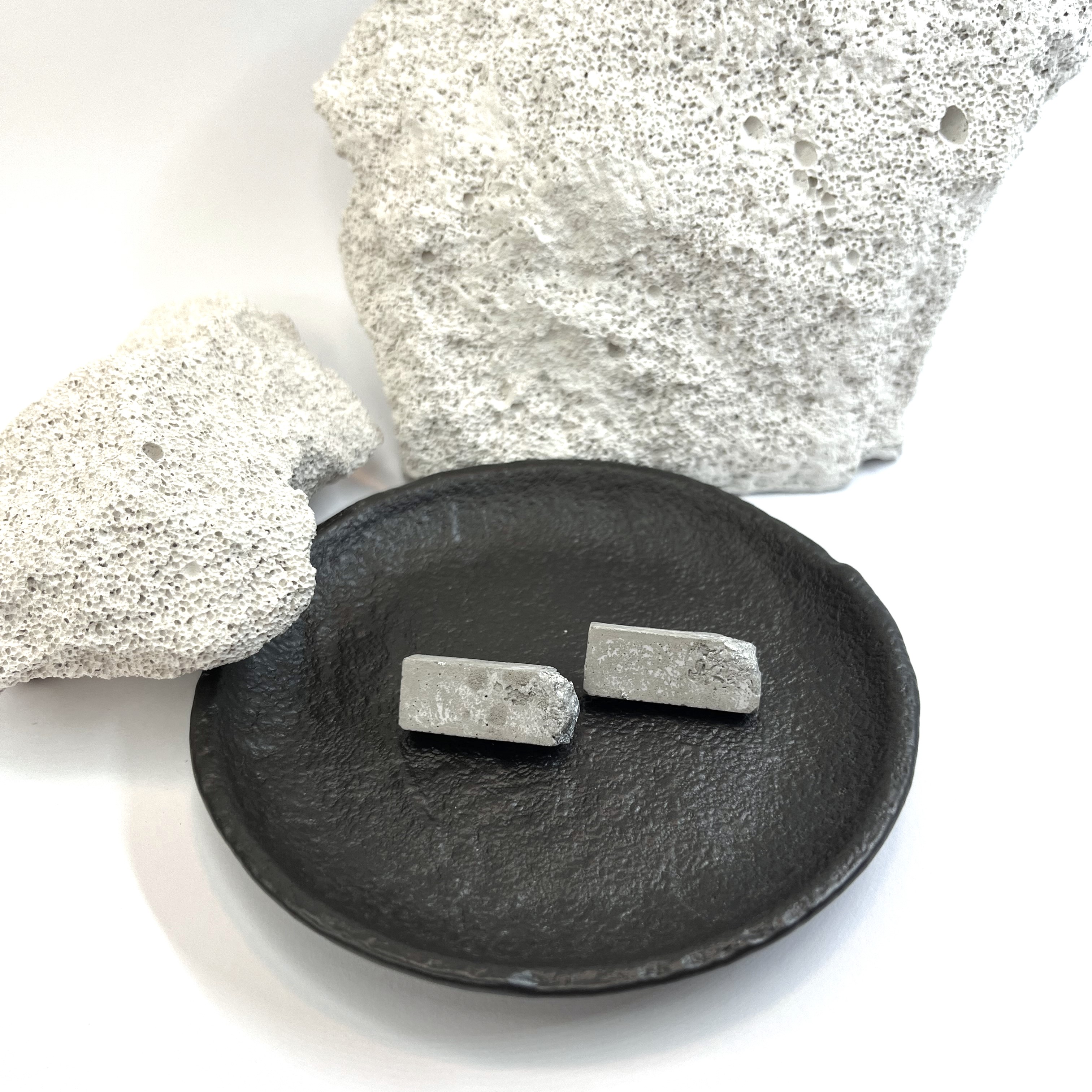 Auskarai DALIS TAVĘS, pilki atspalviai/ Earrings PART OF YOU, grey tones