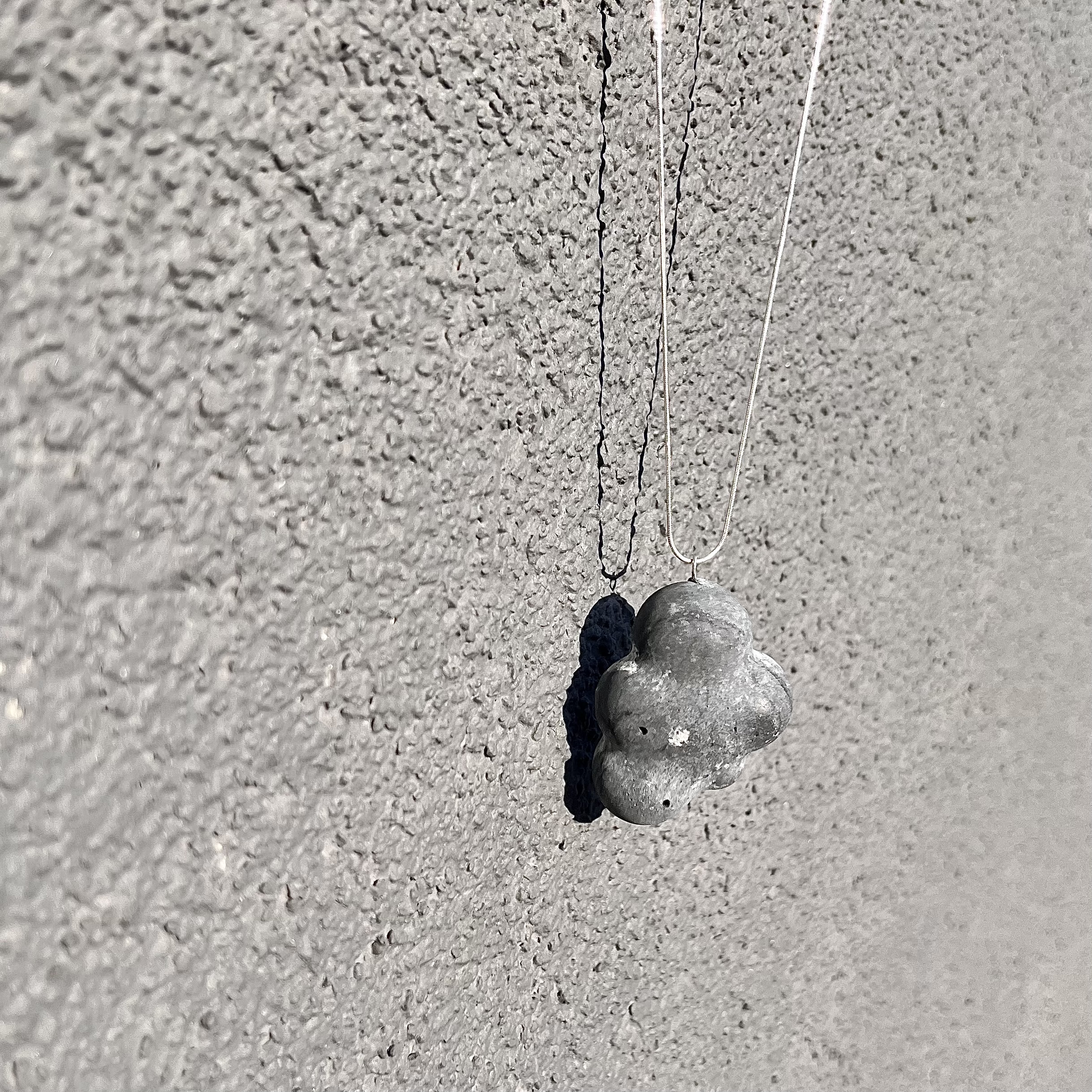 Pakabukas PILKAS DEBESIS / Pendant GREY CLOUD