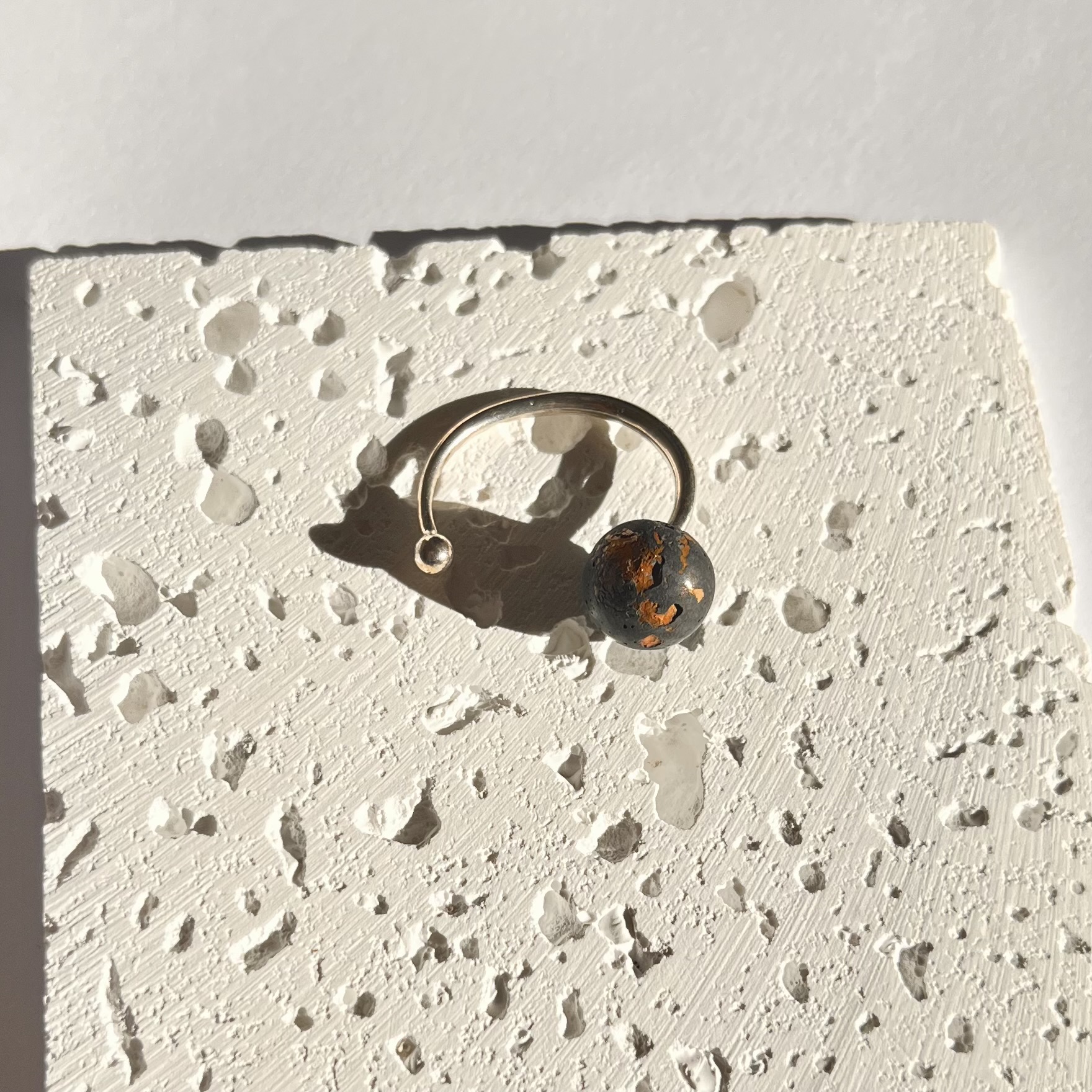 Žiedas BRONZINIS APKABINIMAS / Ring BRONZE HUG